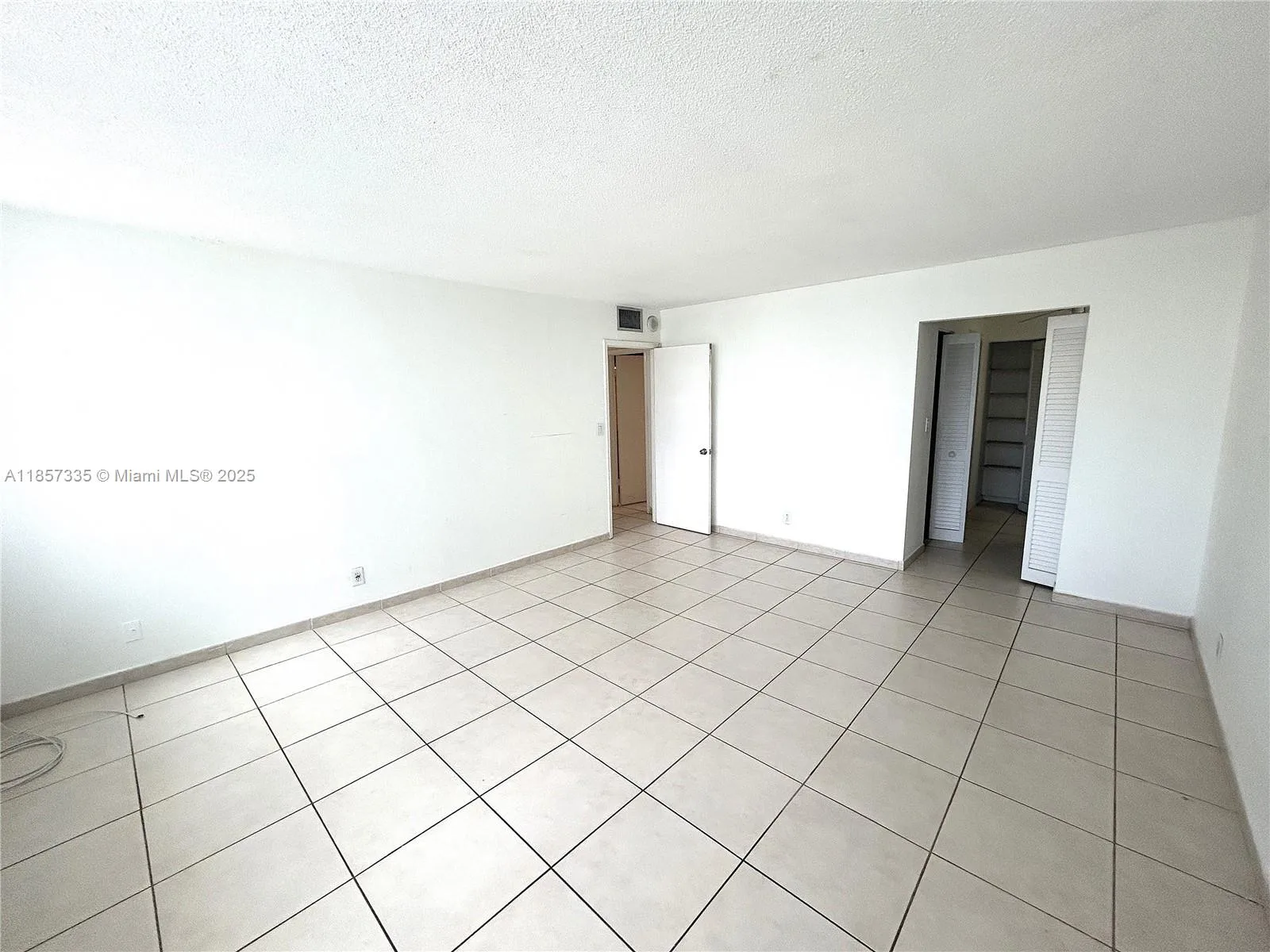 1825 S Ocean Dr # 401, Hallandale Beach, FL 33009 photo 10