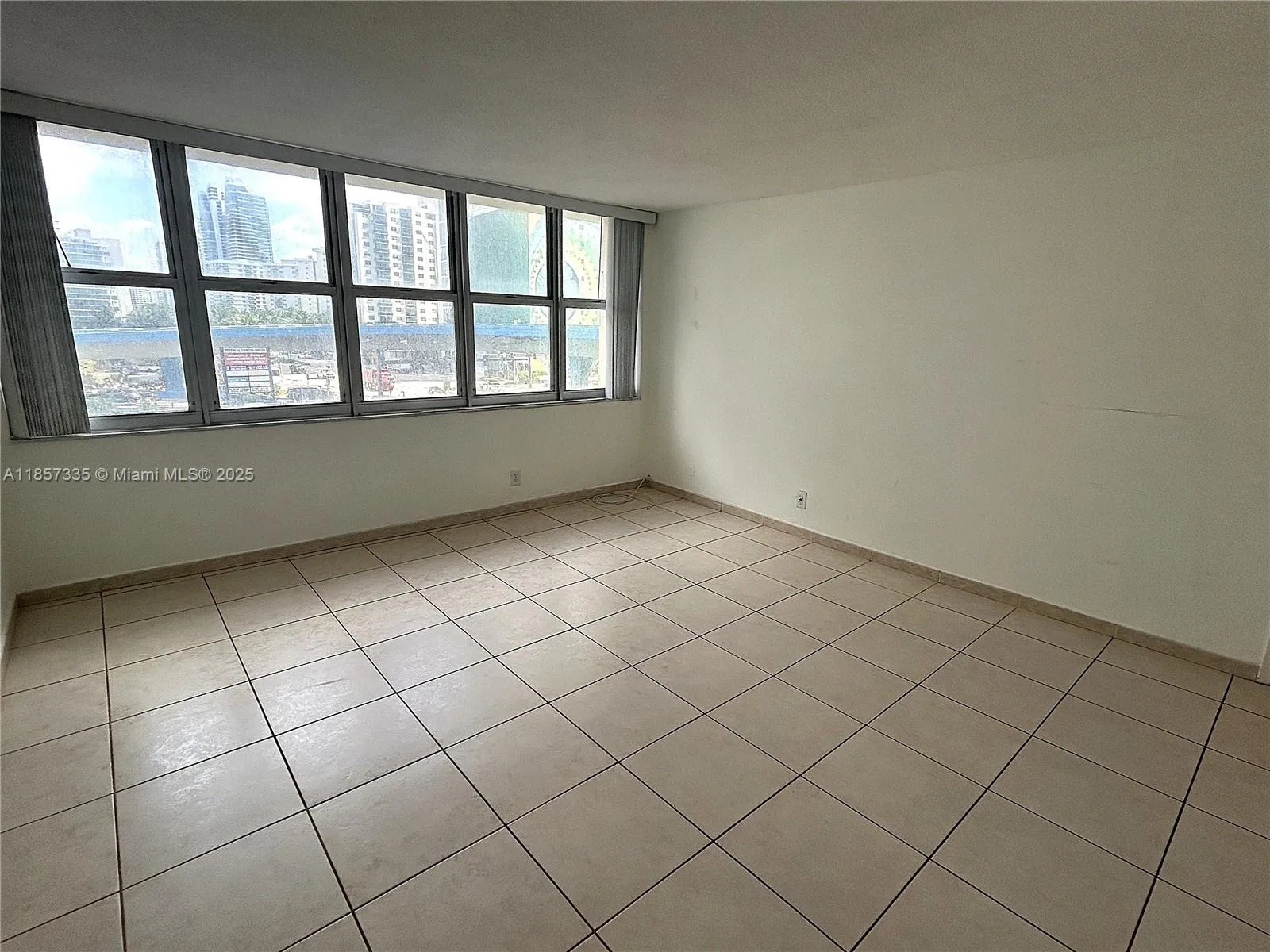 1825 S Ocean Dr # 401, Hallandale Beach, FL 33009 photo 13