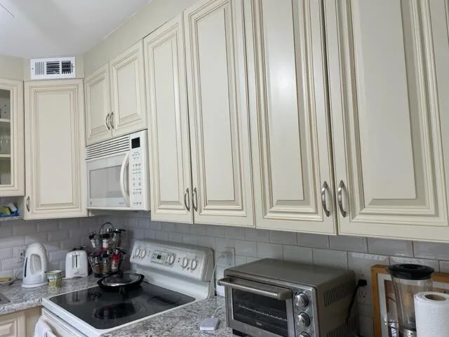640 Monaco N # 640, Delray Beach, FL 33446 photo 4