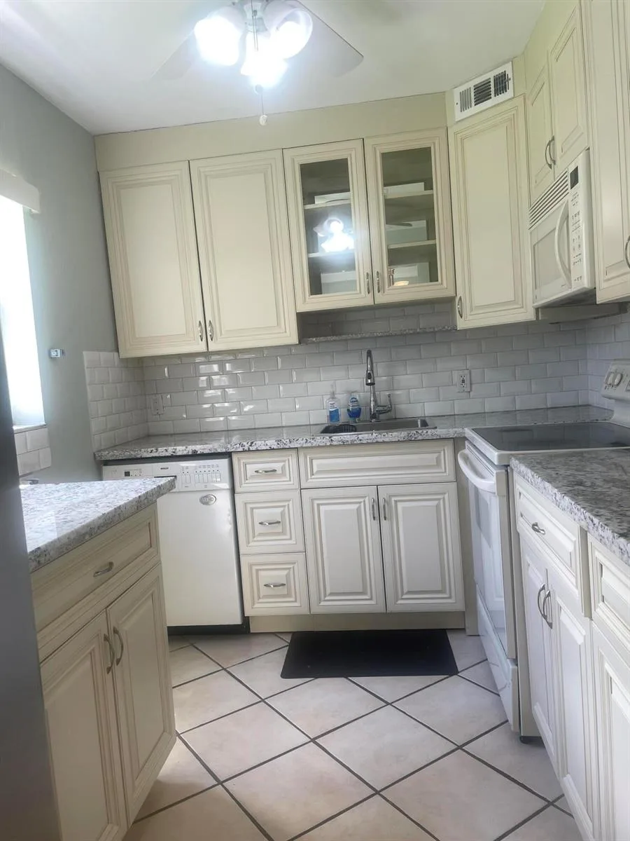 640 Monaco N # 640, Delray Beach, FL 33446 photo 9