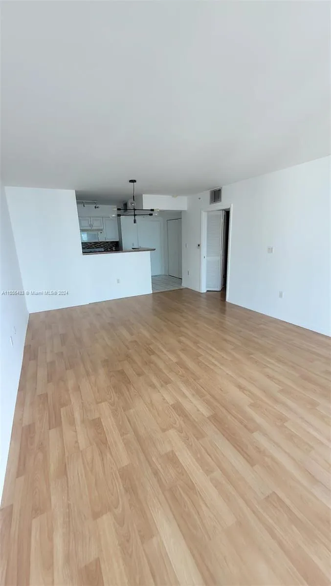 1155 Brickell Bay Dr # 2805, Miami, FL 33131 photo 4