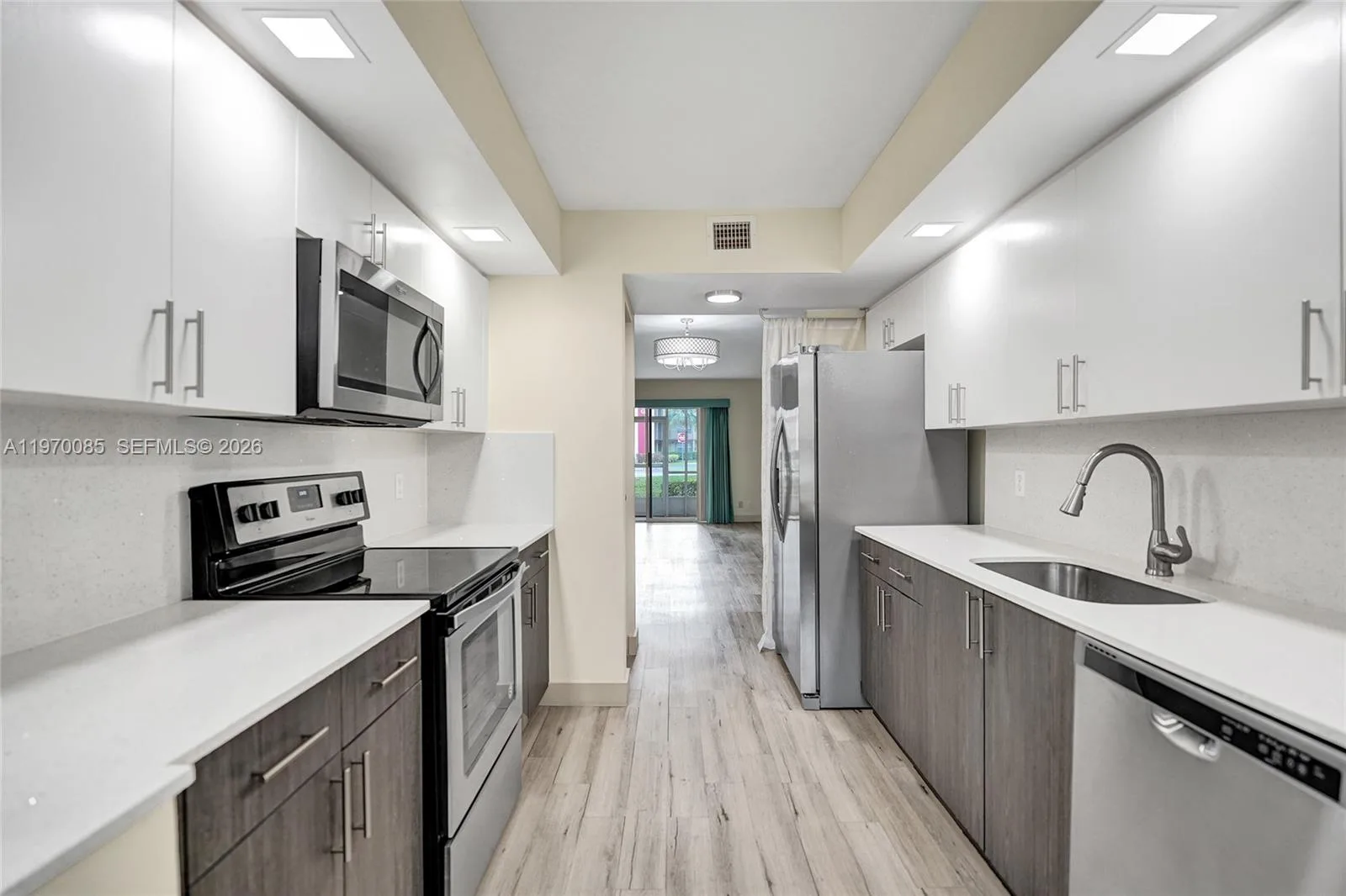 12750 SW 4th Ct # 111J, Pembroke Pines, FL 33027