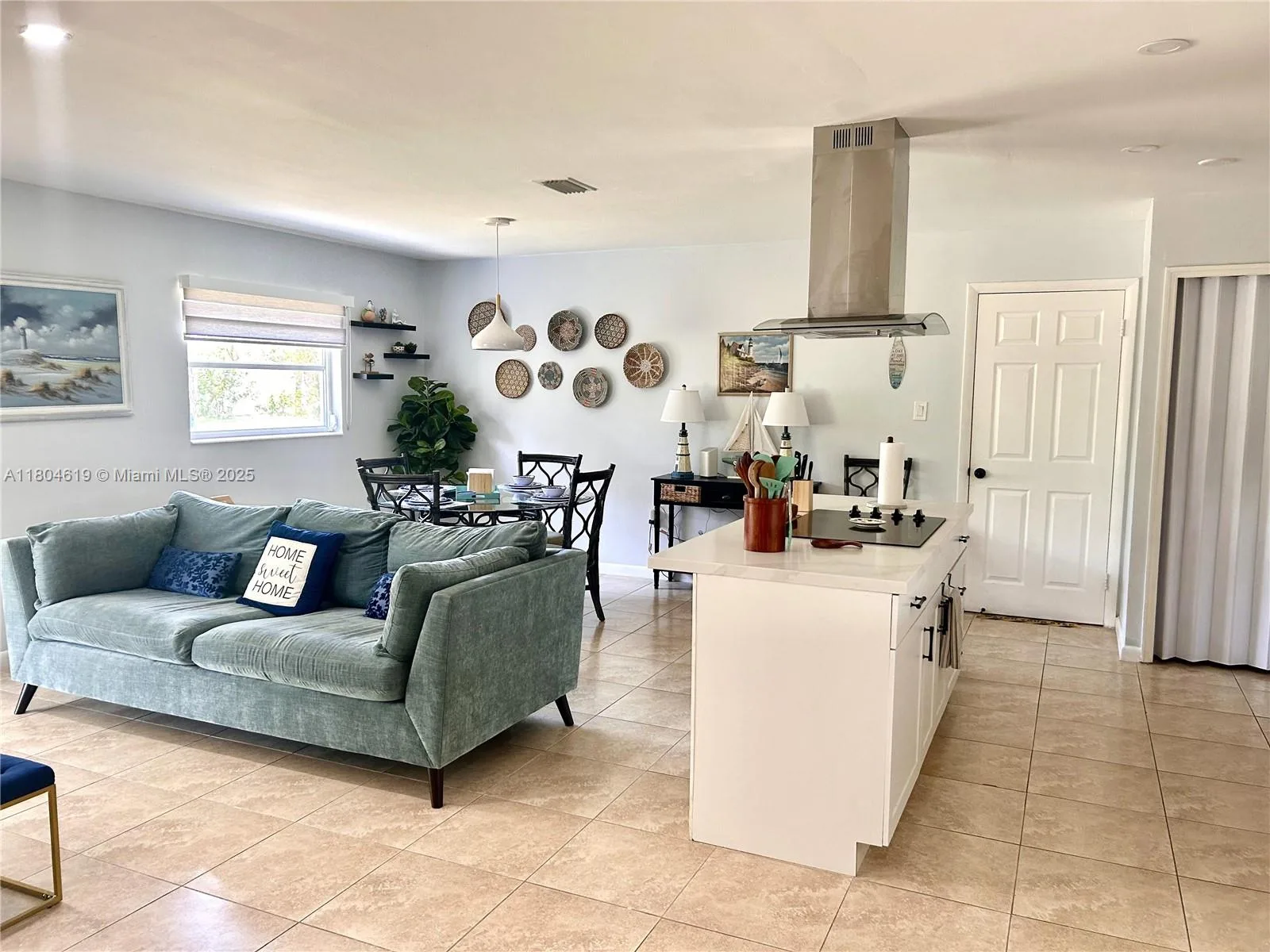 818 Lake McGregor Dr, Fort Myers, FL 33919 photo 5
