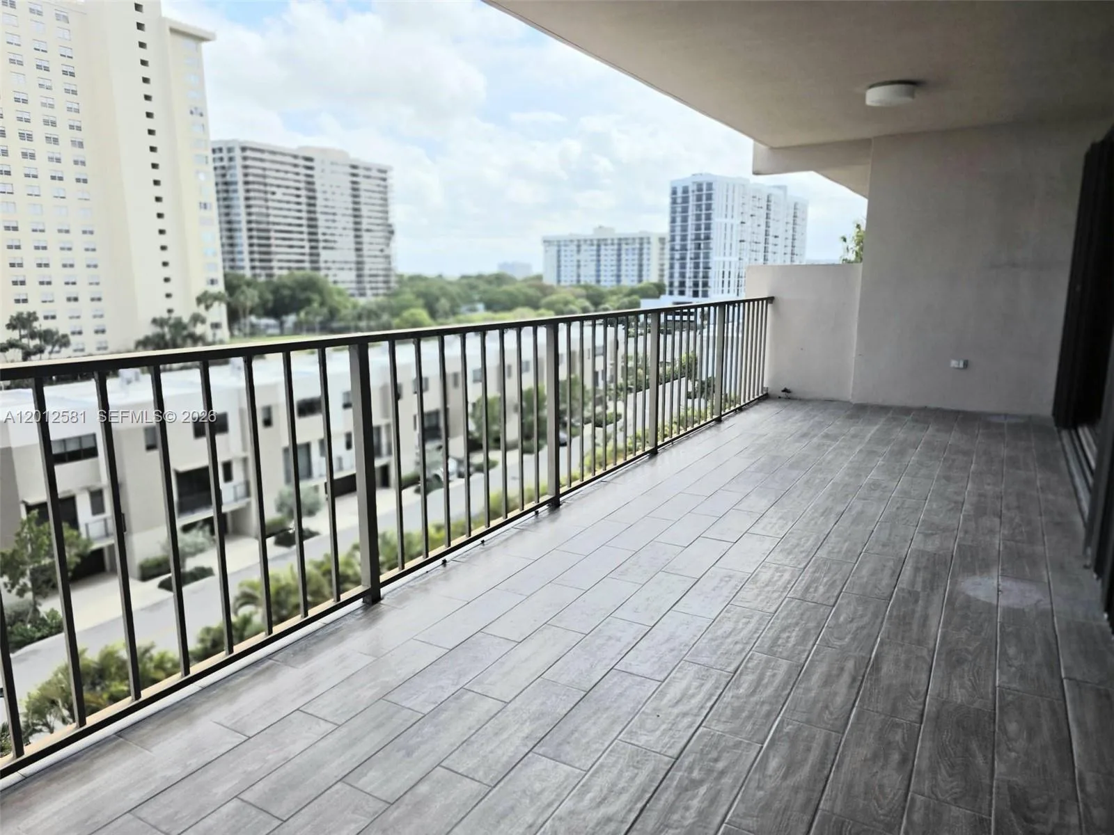 1800 NE 114th St # 706, Miami, FL 33181 photo 2