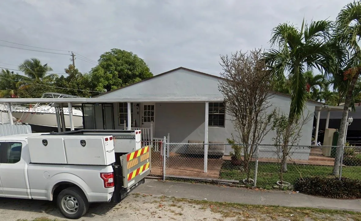 501 SE 1st St, Hialeah, FL 33010 photo 3