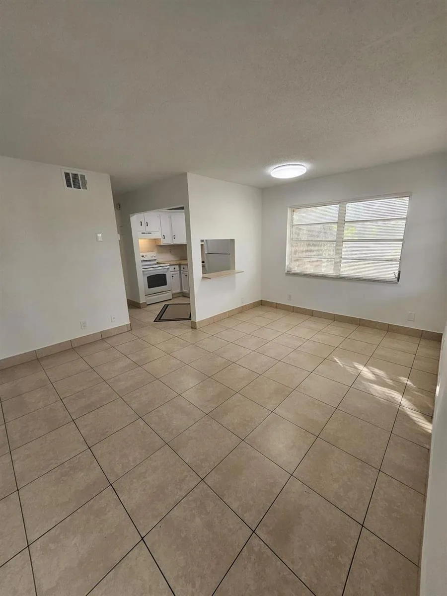 1150 NE 17TH Court # 16, Fort Lauderdale, FL 33305 photo 3