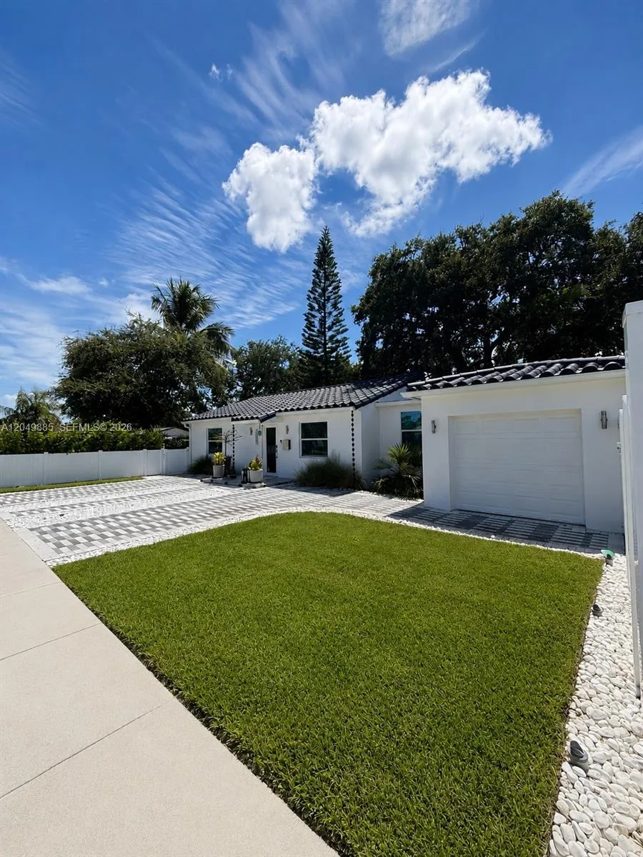 1902 N 24th Ave, Hollywood, FL 33020 photo 2