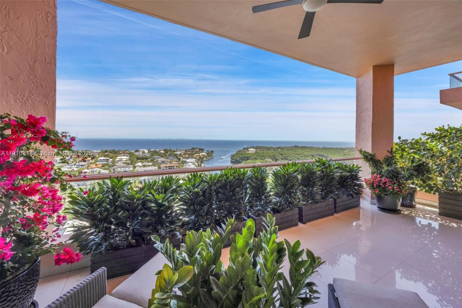 10 Edgewater Dr # PH-C, Coral Gables, FL 33133