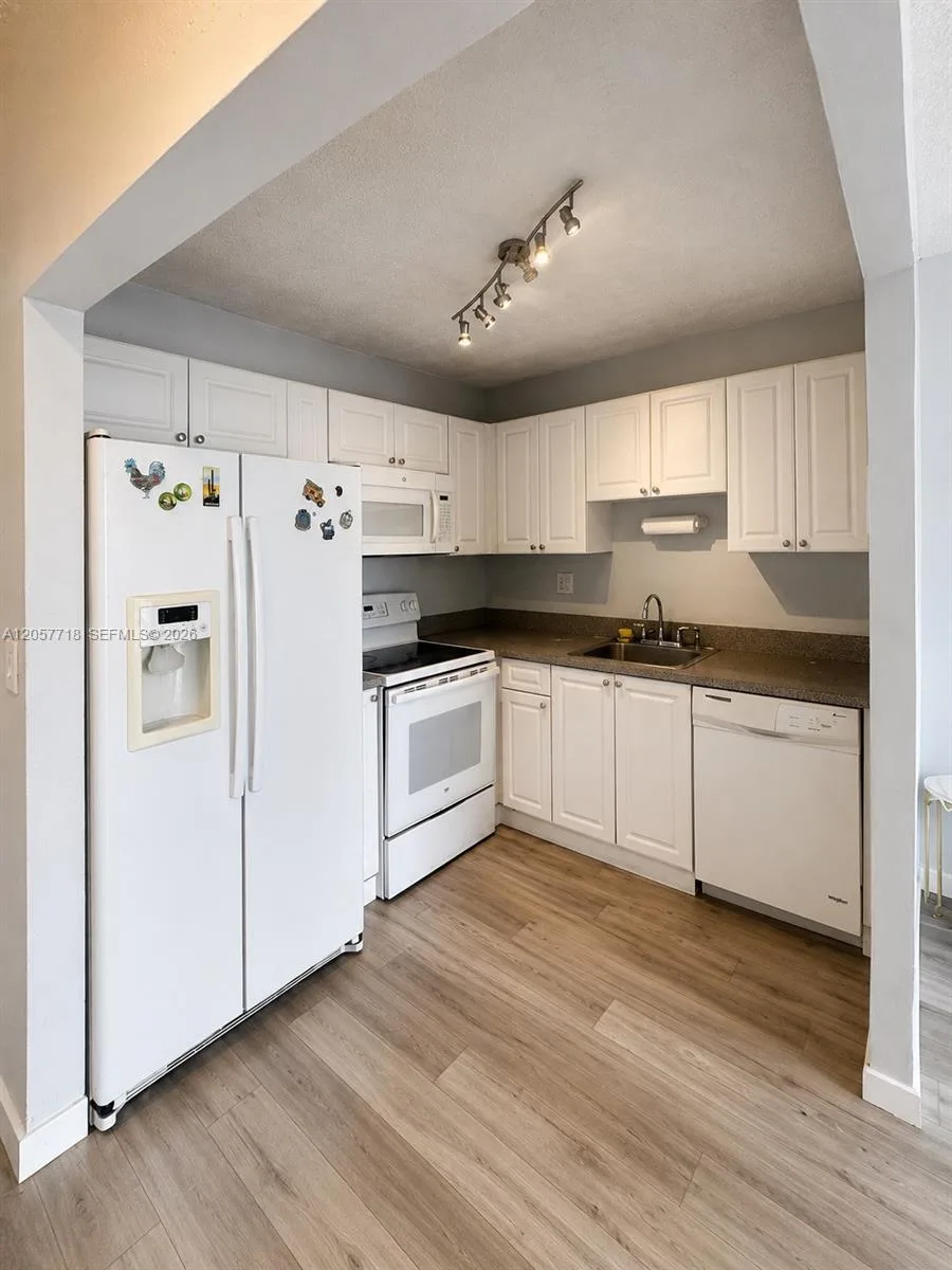 1465 NE 123rd St # 609, North Miami, FL 33161 photo 7