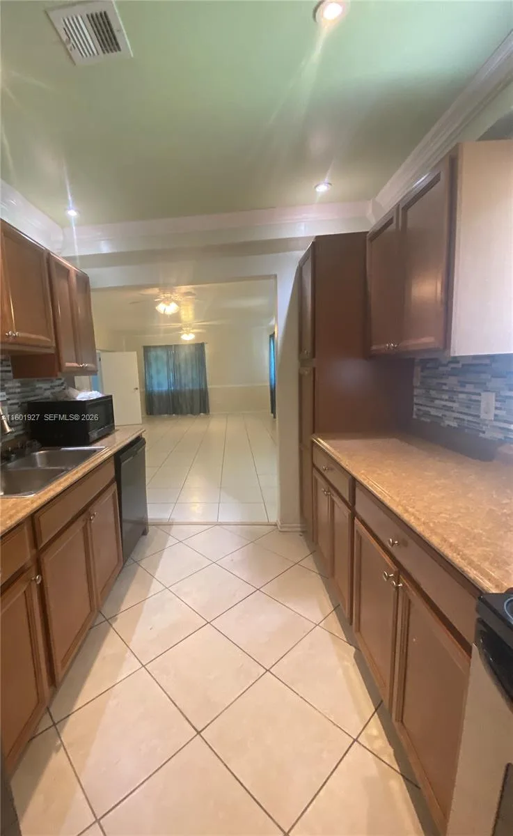 1739 SW 28th Ter, Fort Lauderdale, FL 33312 photo 7
