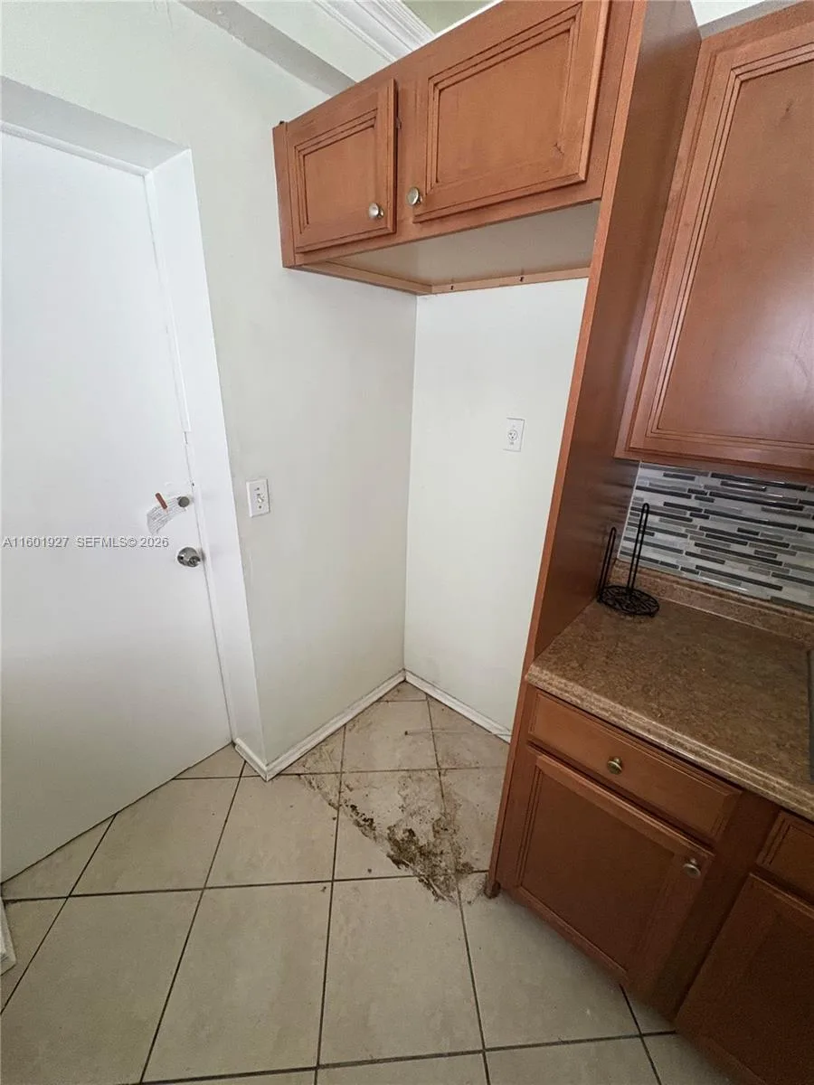 1739 SW 28th Ter, Fort Lauderdale, FL 33312 photo 8
