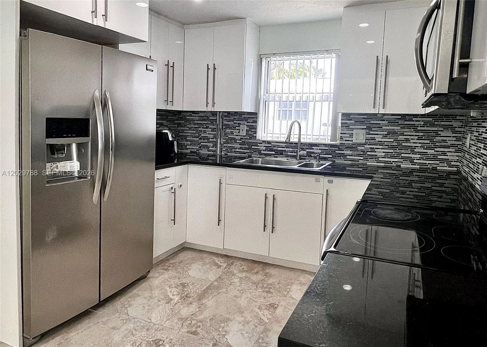 1940 Adams St, Hollywood, FL 33020 — zdjęcie 4