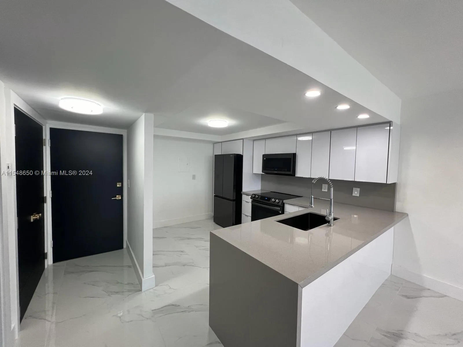 1301 NE Miami Gardens Dr # 1101W, Miami, FL 33179 photo 12