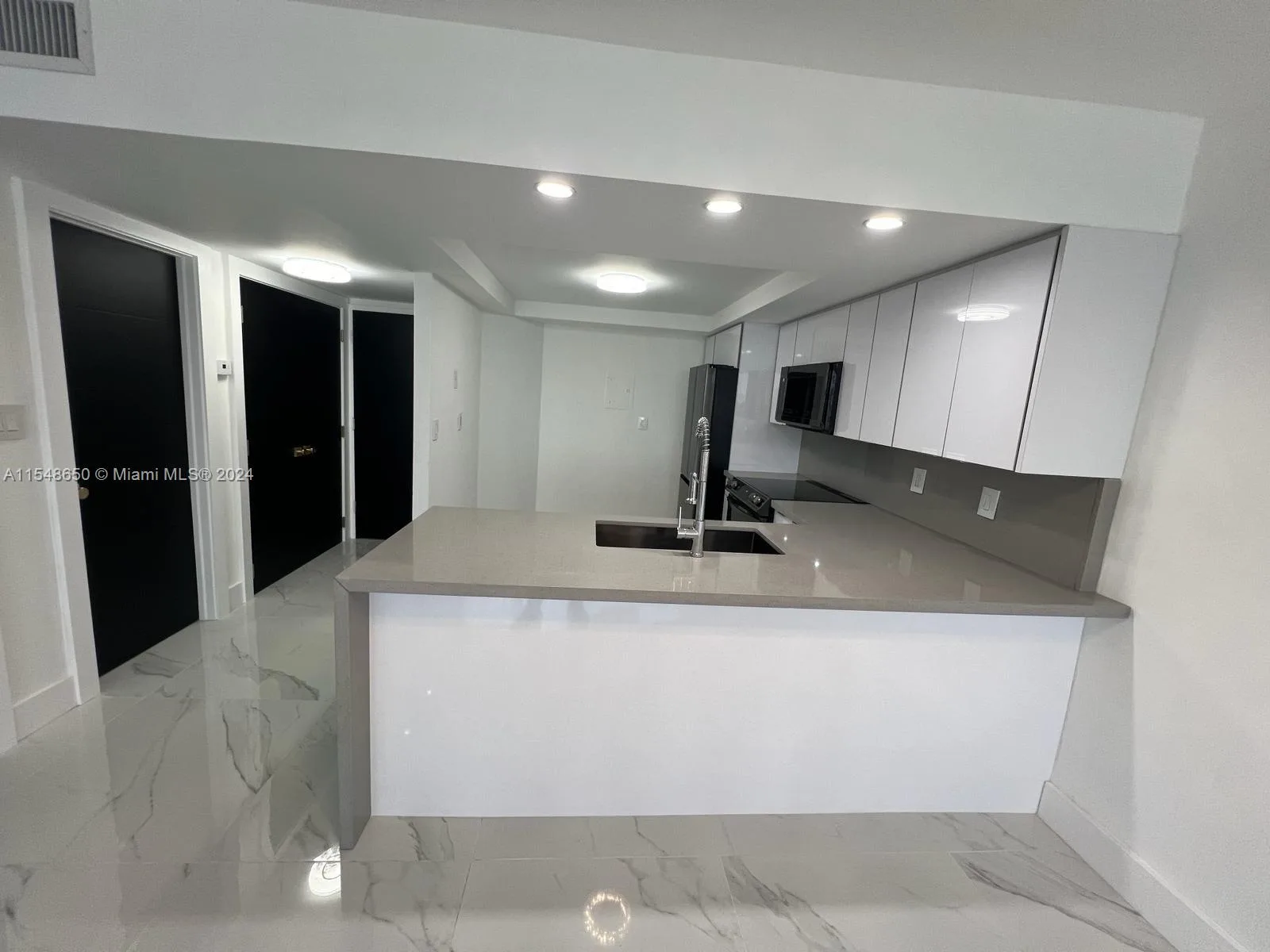1301 NE Miami Gardens Dr # 1101W, Miami, FL 33179 photo 5