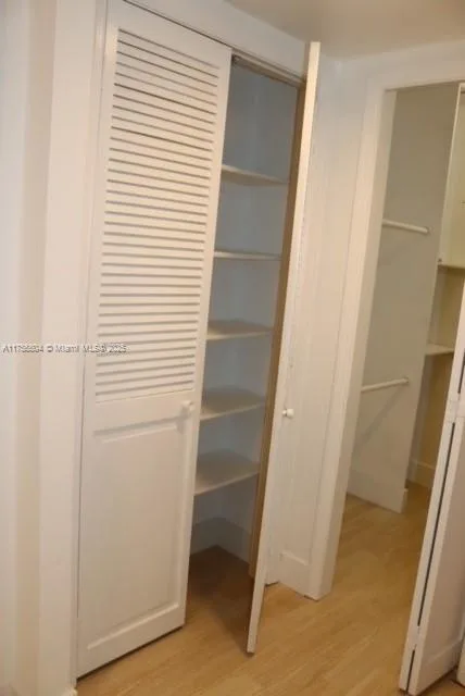 1800 NE 114th St # 1108, Miami, FL 33181 photo 9