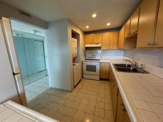 10000 NW 80th Court # 2534, Hialeah Gardens, FL 33016 photo 6