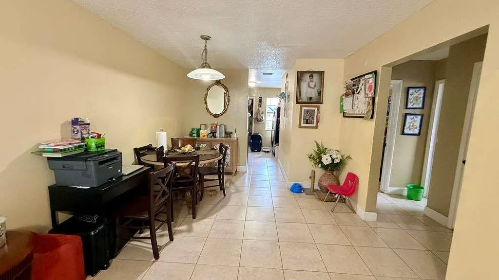 280 NE 40th Court, Oakland Park, FL 33334 photo 6