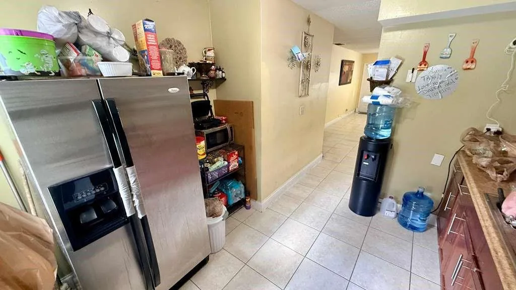 280 NE 40th Court, Oakland Park, FL 33334 photo 7