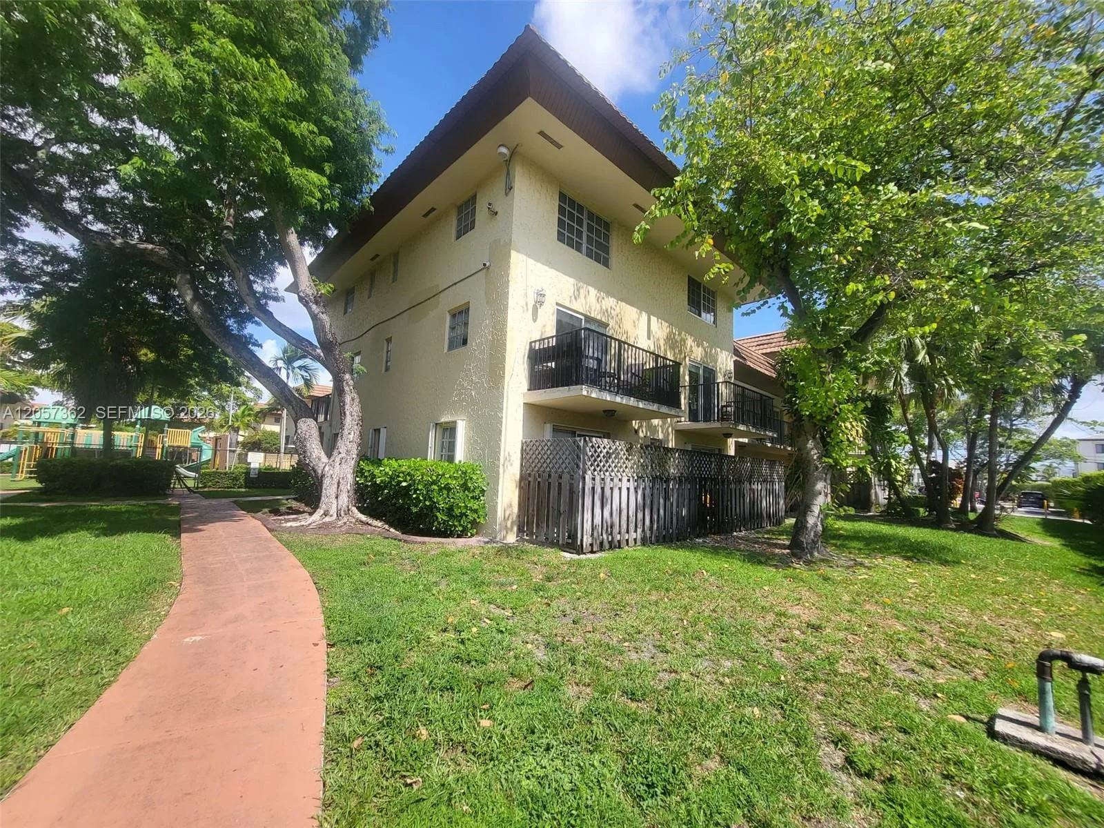 8500 SW 109 Av # 6-201, Miami, FL 33173