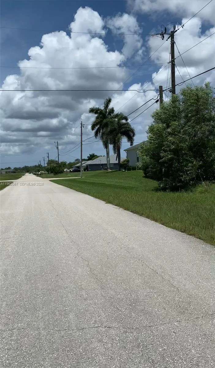 2 NW 13TH PL, Cape Coral, FL 33993 photo 4