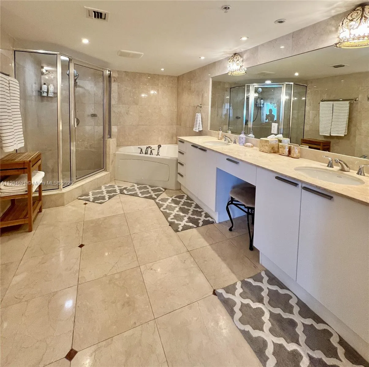 16699 Collins Ave # 2704, Sunny Isles Beach, FL 33160 photo 11