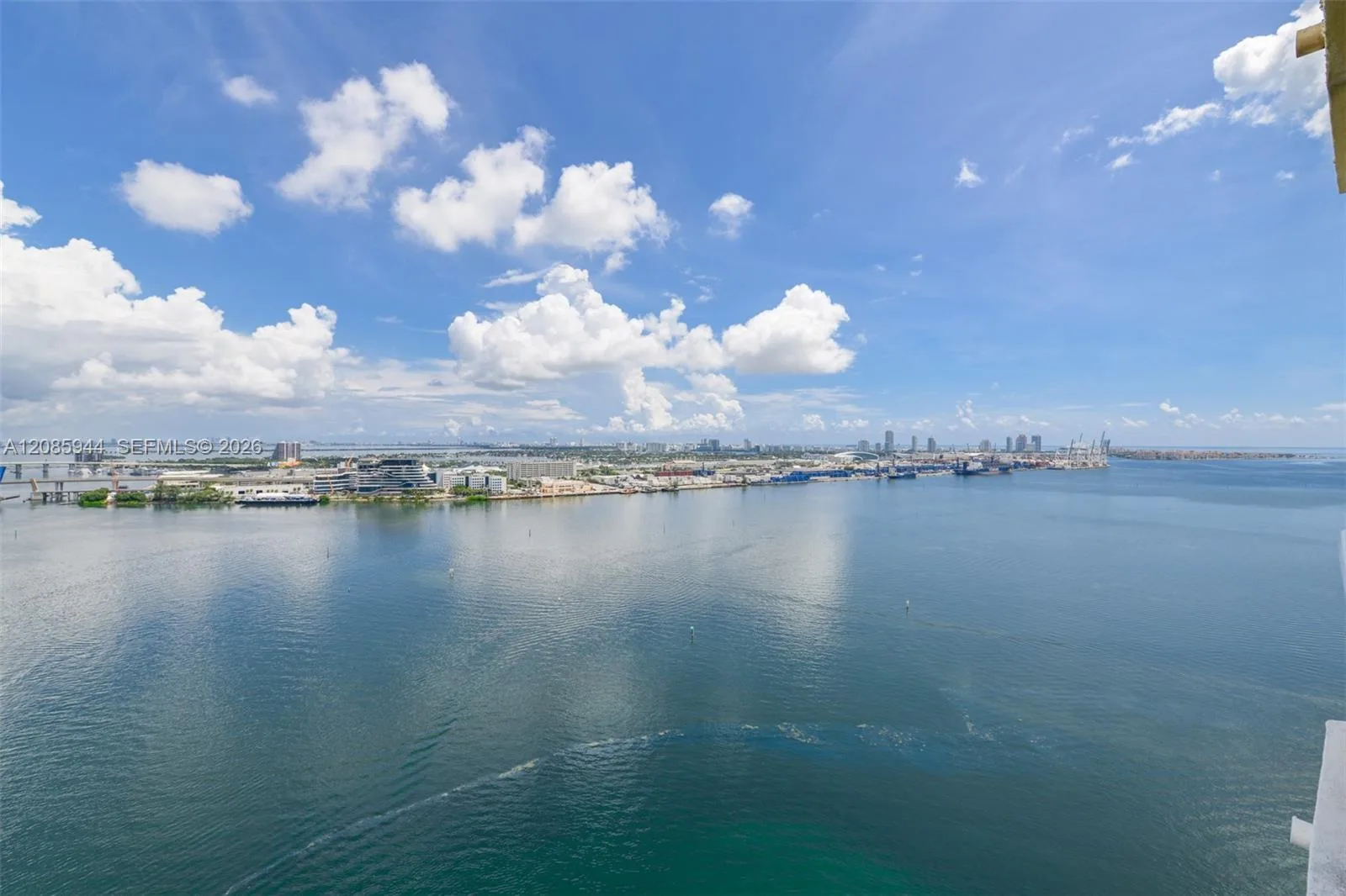 848 Brickell Key Dr # 2702, Miami, FL 33131
