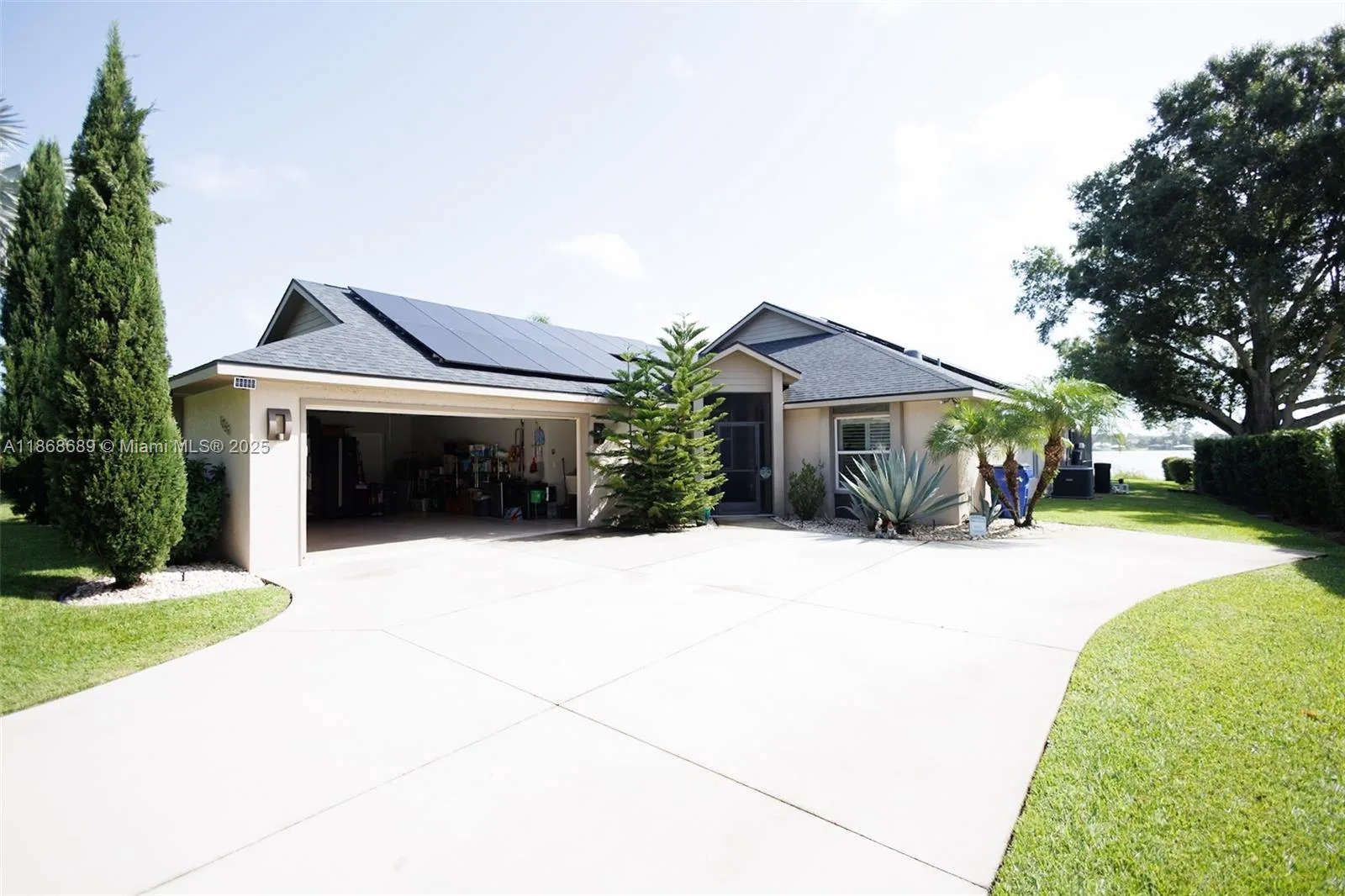 1058 Lake Carrie Dr, Lake Placid, FL 33852 photo 3