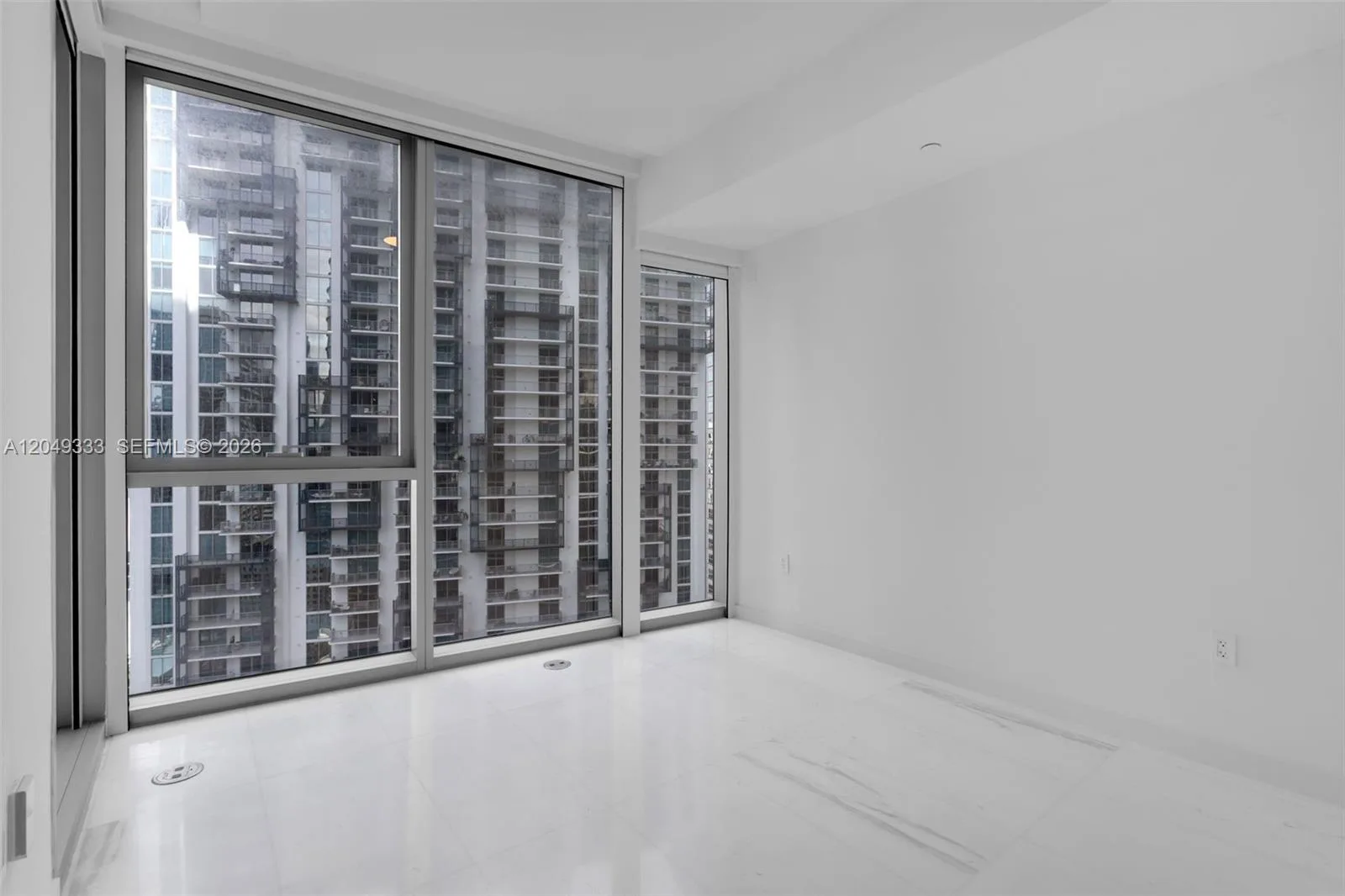 300 Biscayne Boulevard Way # 3009W, Miami, FL 33131 photo 11