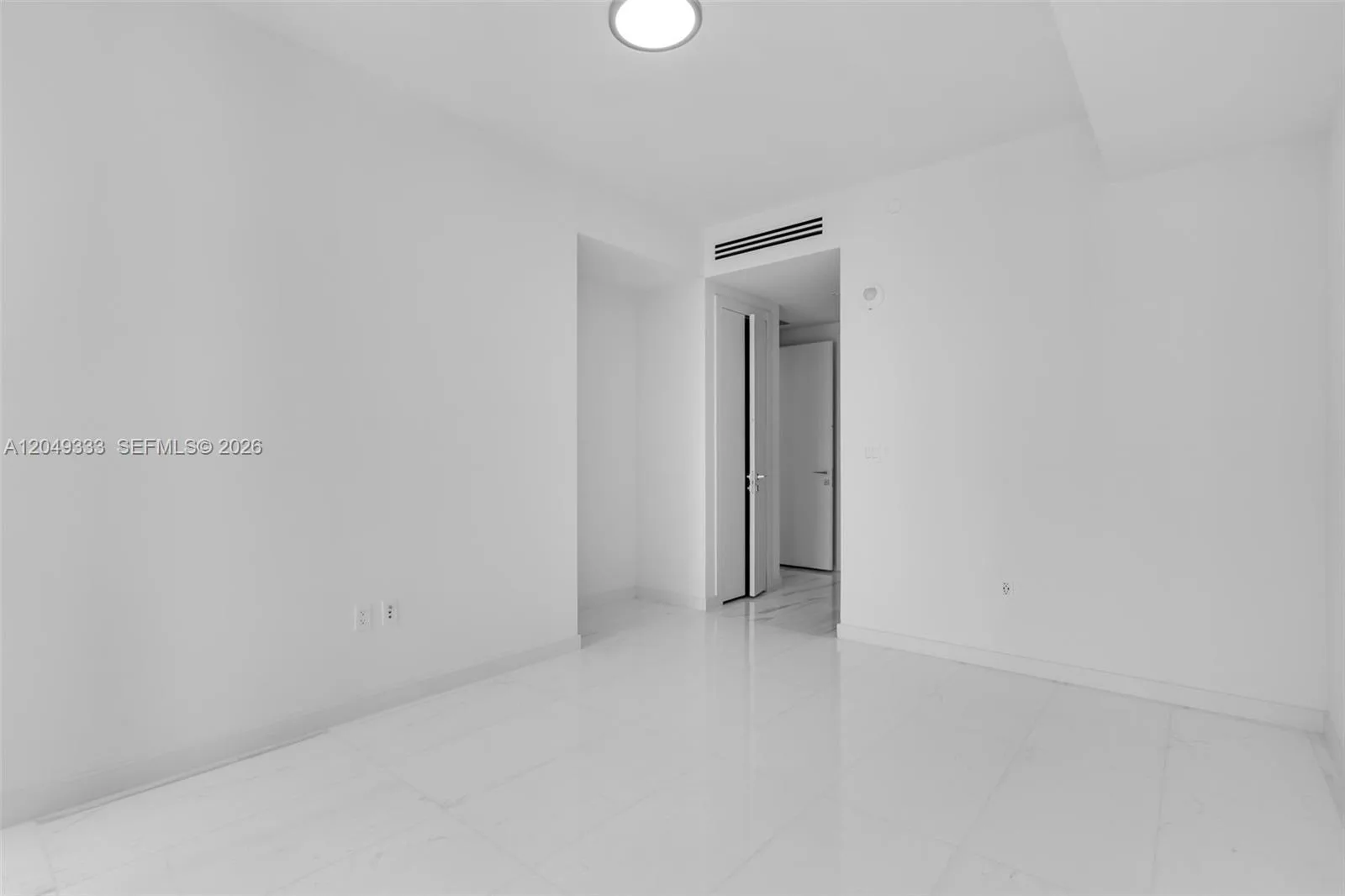 300 Biscayne Boulevard Way # 3009W, Miami, FL 33131 photo 13