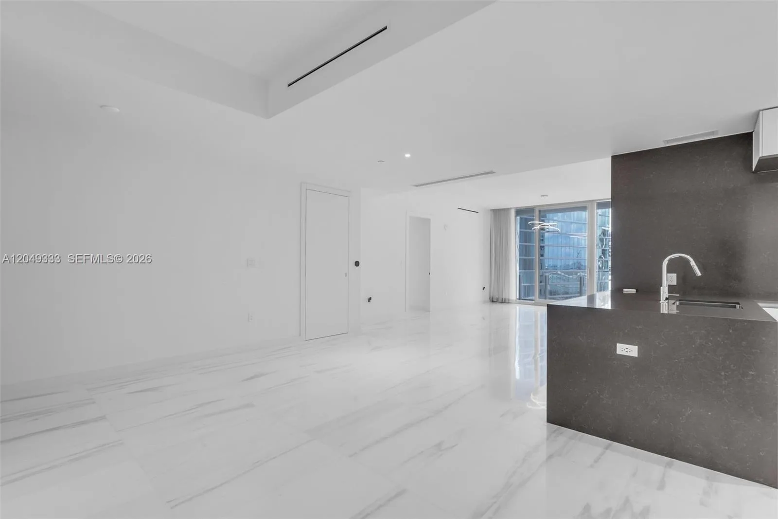 300 Biscayne Boulevard Way # 3009W, Miami, FL 33131 photo 7