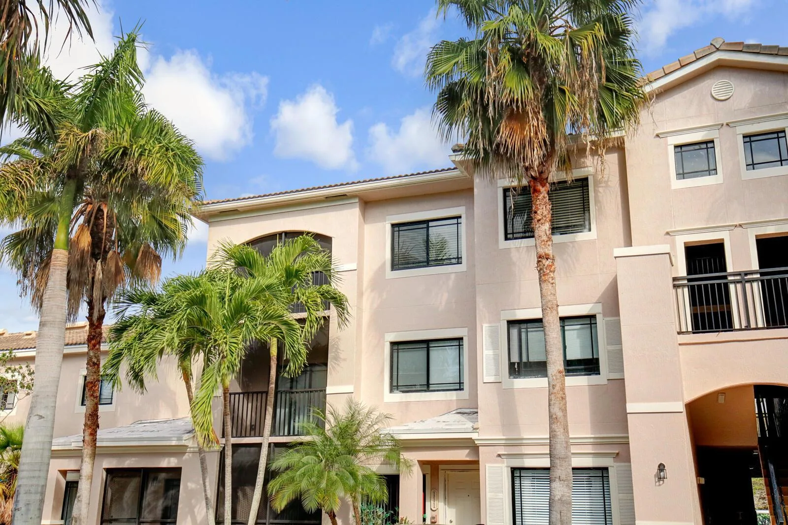 2801 SARENTO Place # 304, Palm Beach Gardens, FL 33410