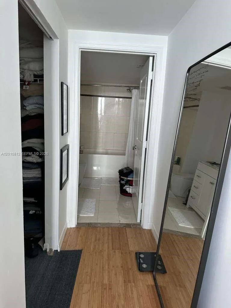 480 NE 30th St # 2102, Miami, FL 33137 photo 5
