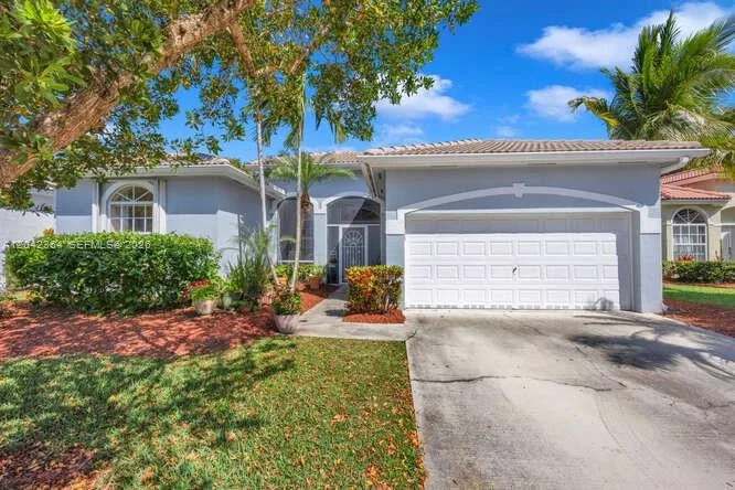 2405 SE 5th Ct, Homestead, FL 33033