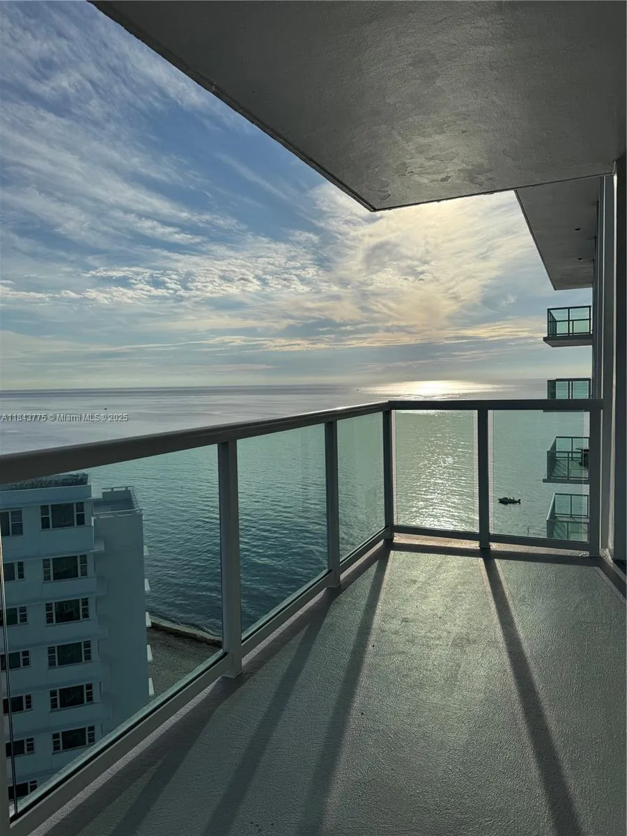 Ocean Riviera – photo 15