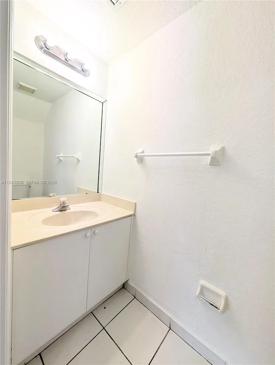 825 SW 6th Pl, Florida City, FL 33034 photo 8
