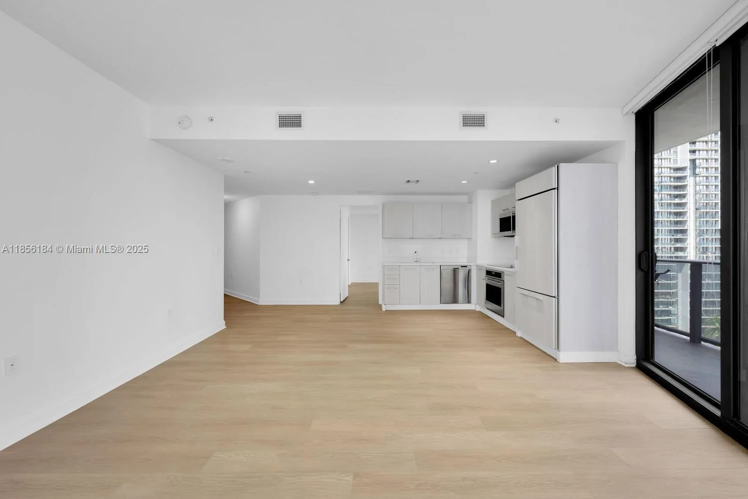 45 SW 9th St # 2101, Miami, FL 33130 photo 10