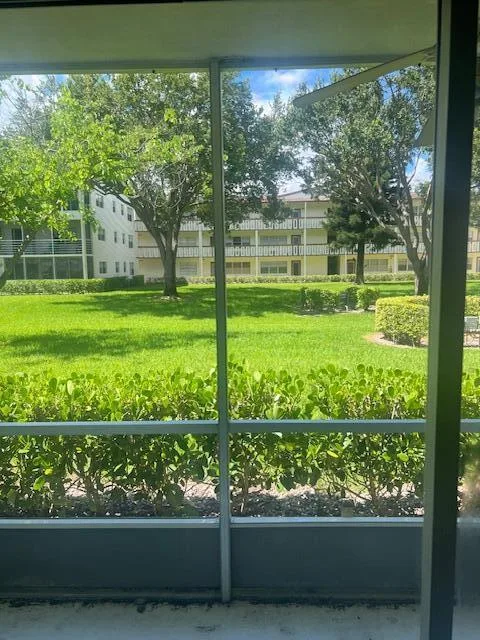 90 Mansfield C, Boca Raton, FL 33434 photo 10