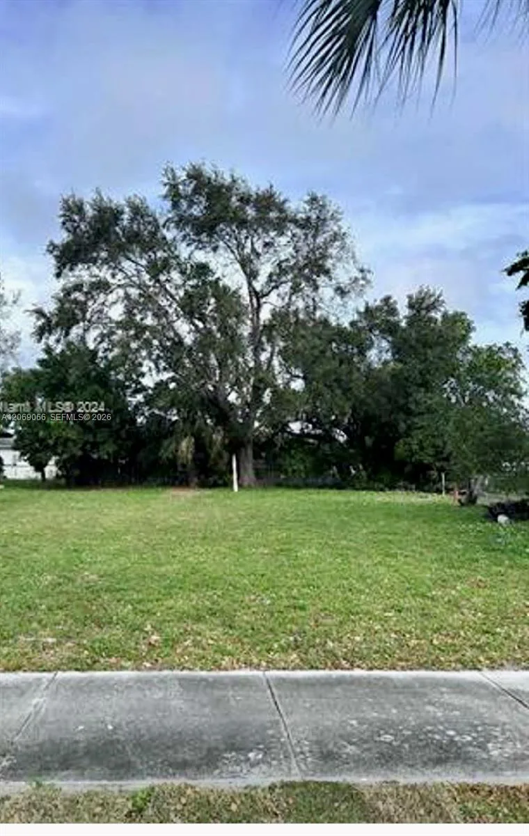 710 SW 3rd Pl, Dania Beach, FL 33004