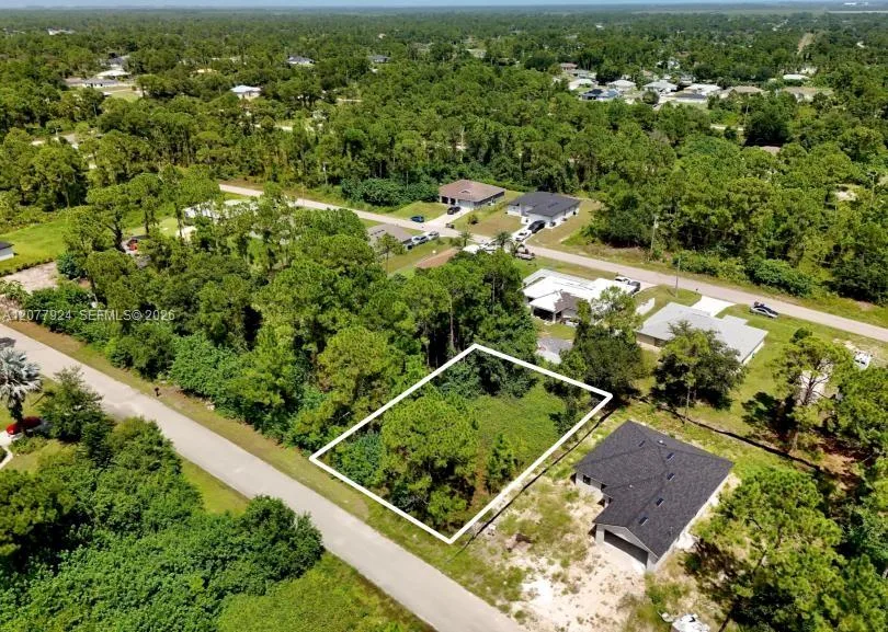 523 SUMMIT AVE, Lehigh Acres, FL 33974 — zdjęcie 2