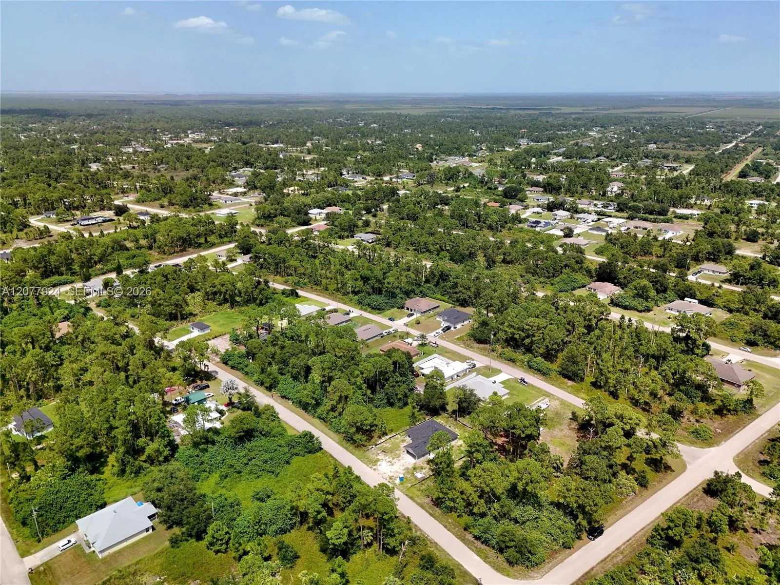 523 SUMMIT AVE, Lehigh Acres, FL 33974 — zdjęcie 4