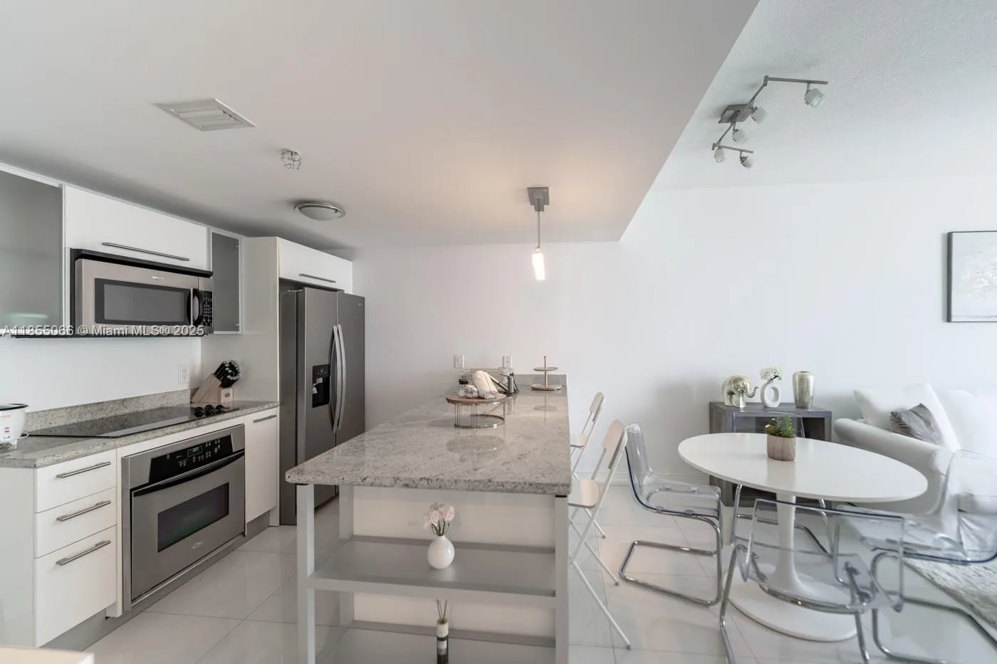 185 SW 7th St # 2808, Miami, FL 33130 photo 11