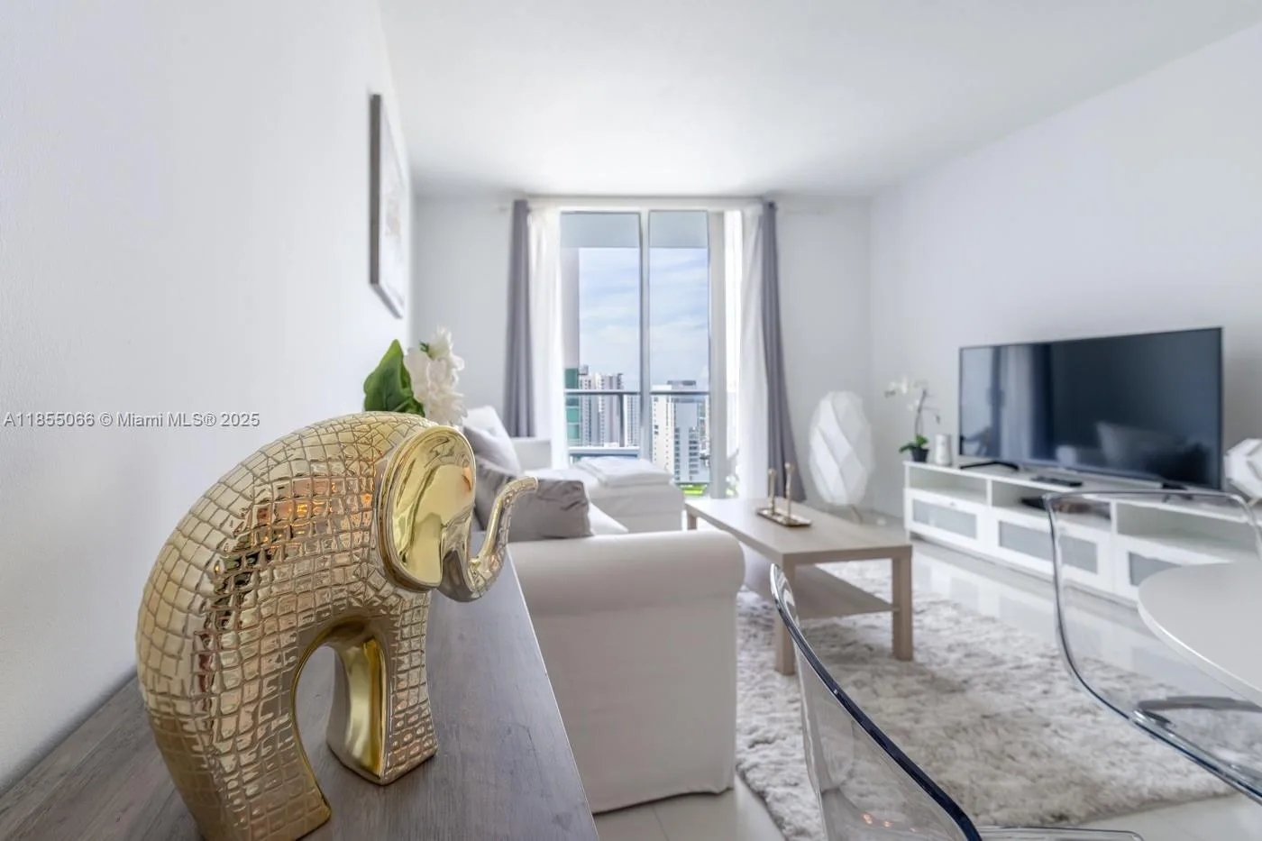 185 SW 7th St # 2808, Miami, FL 33130 photo 7
