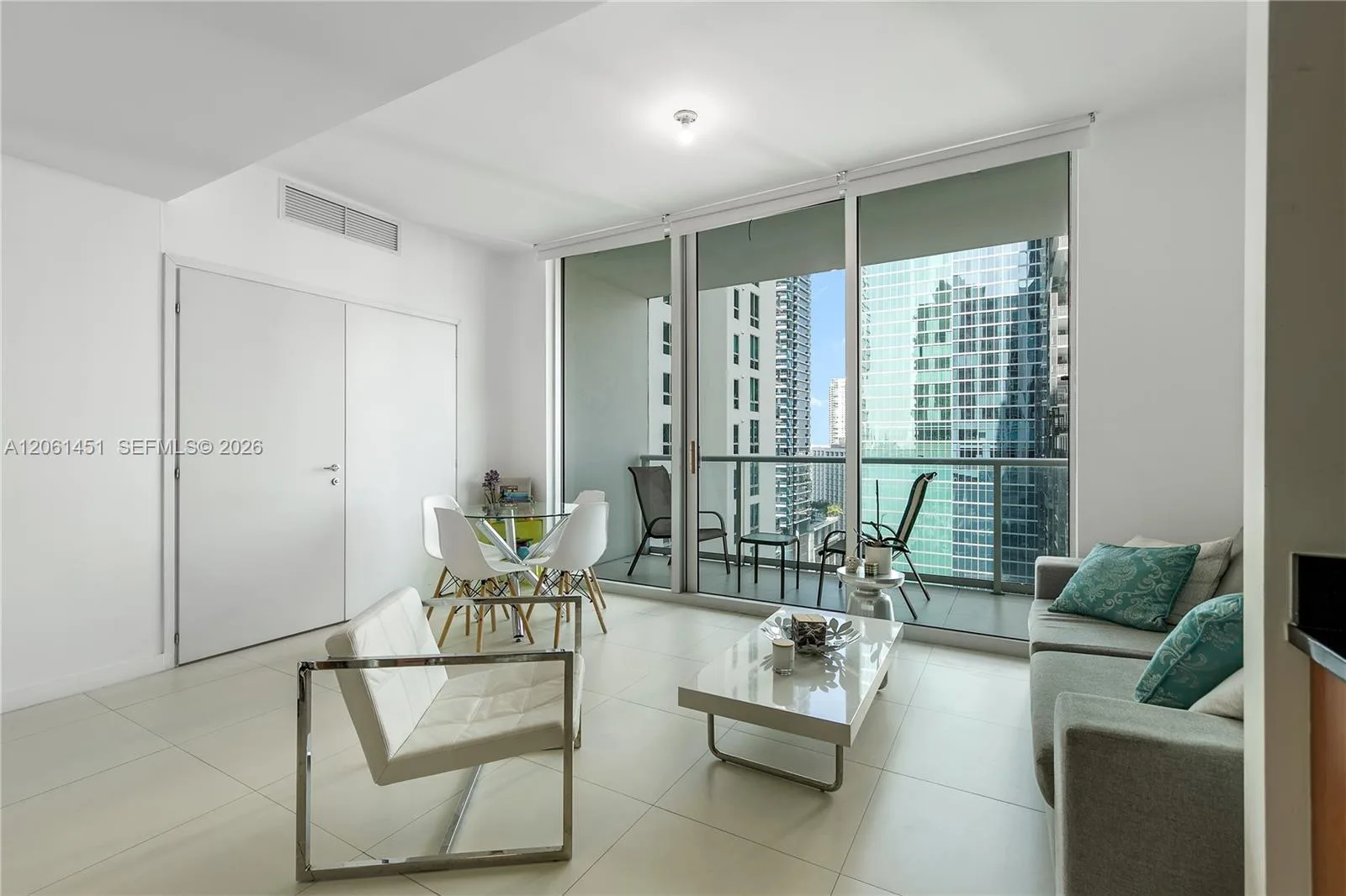 300 S Biscayne Blvd # T-2309, Miami, FL 33131 photo 4