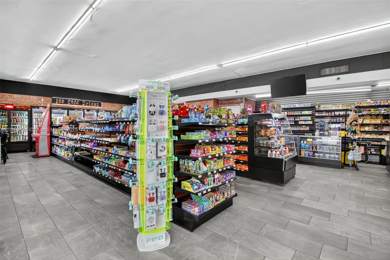 Convenience S/Smoke Shop Store & Smoke Shop For Sale, Miami, FL 33126