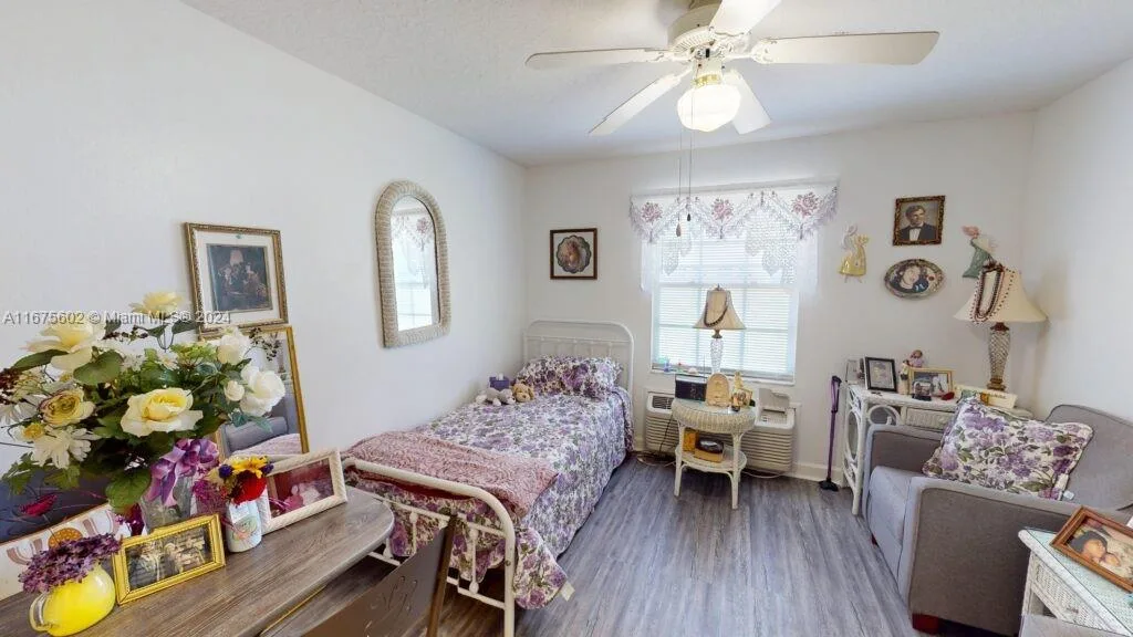 12 E Grove Ave, Lake Wales, FL 33853 photo 3