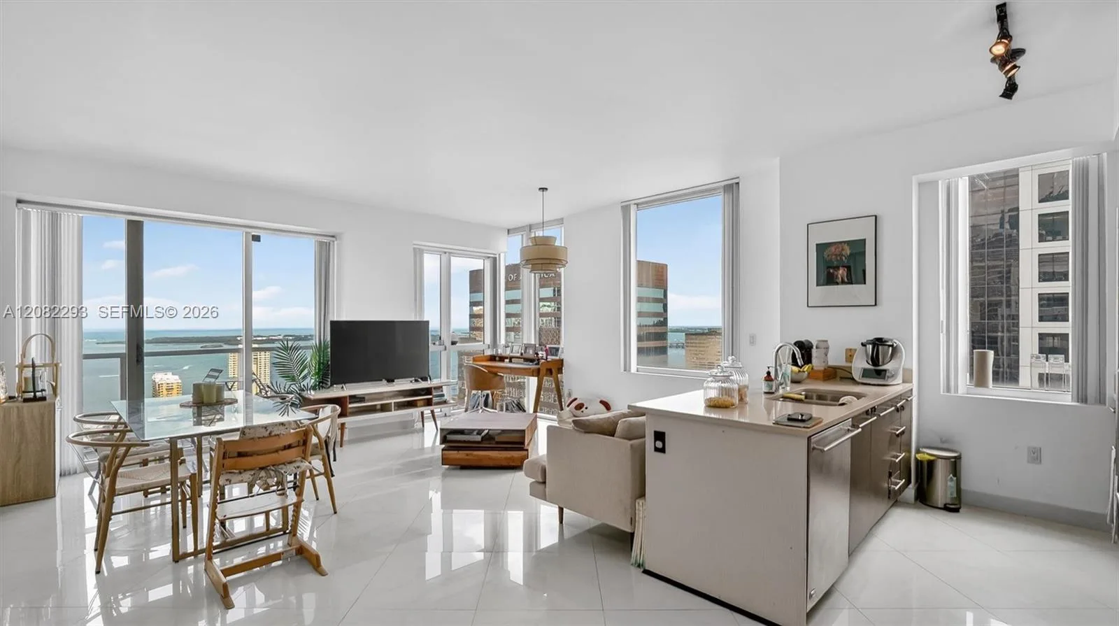 500 Brickell Ave # 4102, Miami, FL 33131