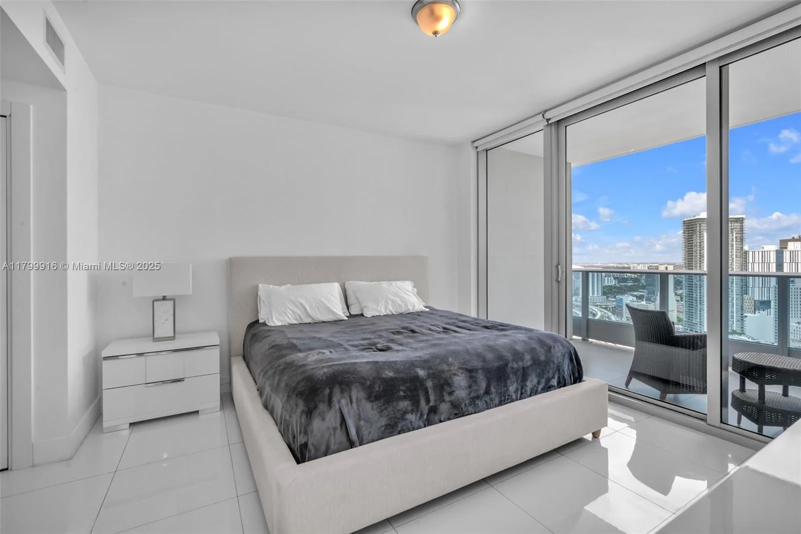 200 Biscayne Boulevard Way # 4012, Miami, FL 33131 photo 7