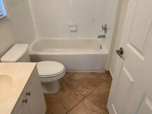101 LAKE MONTEREY Circle # 101, Boynton Beach, FL 33426 photo 6