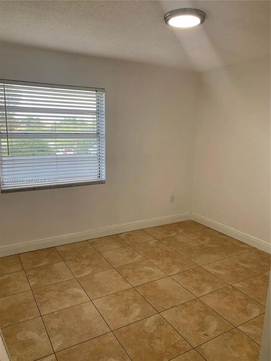 1221 SW 122nd Ave # 207, Miami, FL 33184 photo 10