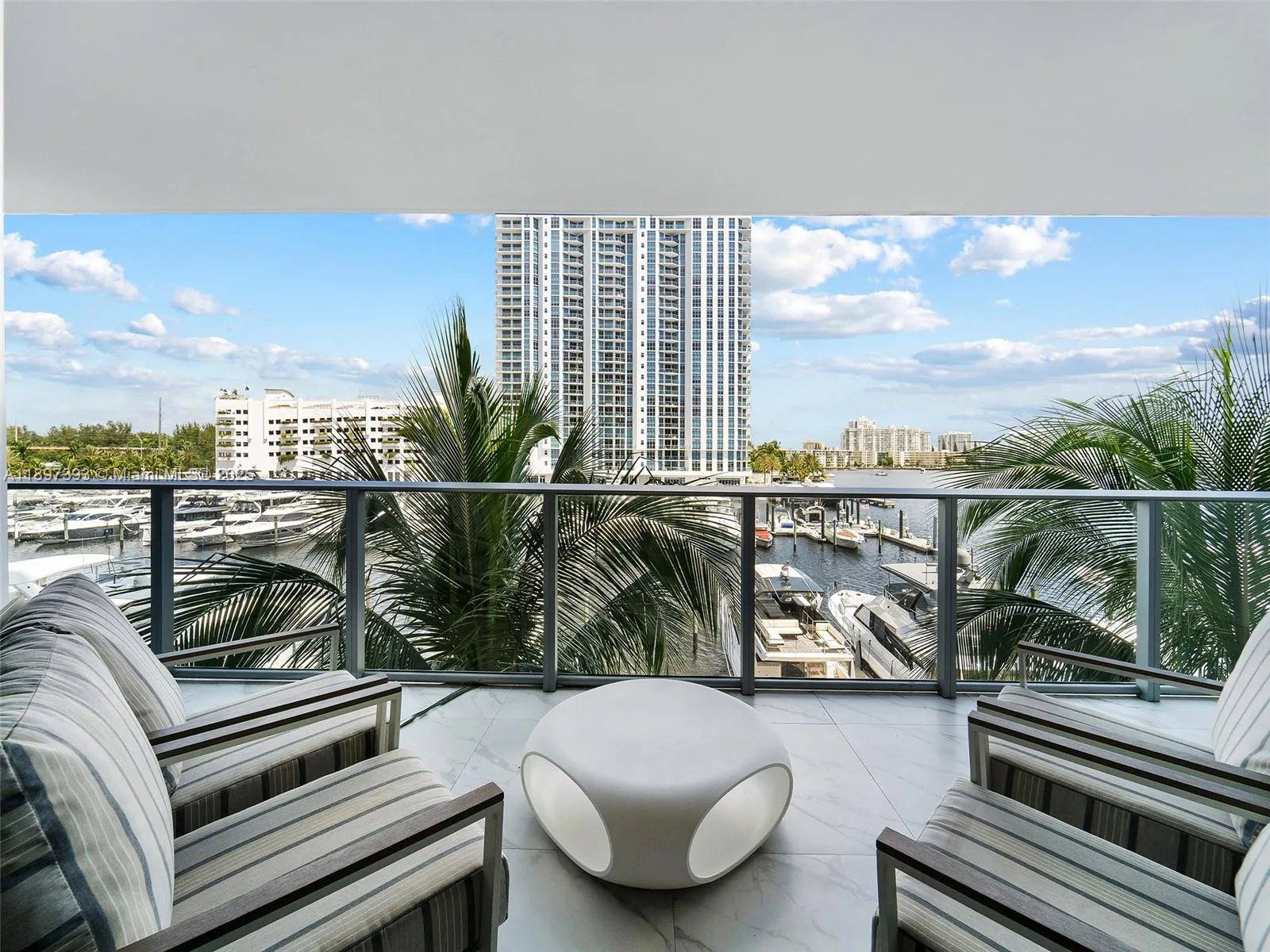 17111 Biscayne Blvd # 307, North Miami Beach, FL 33160